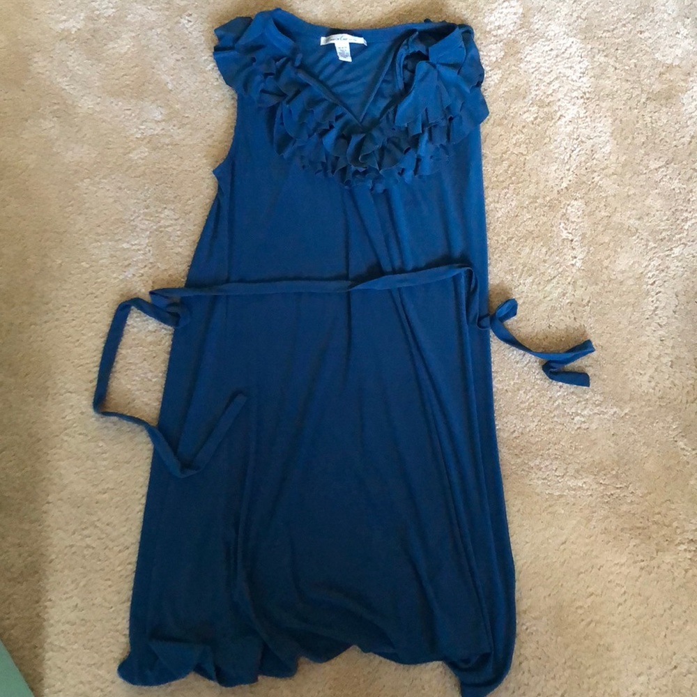 blue dress